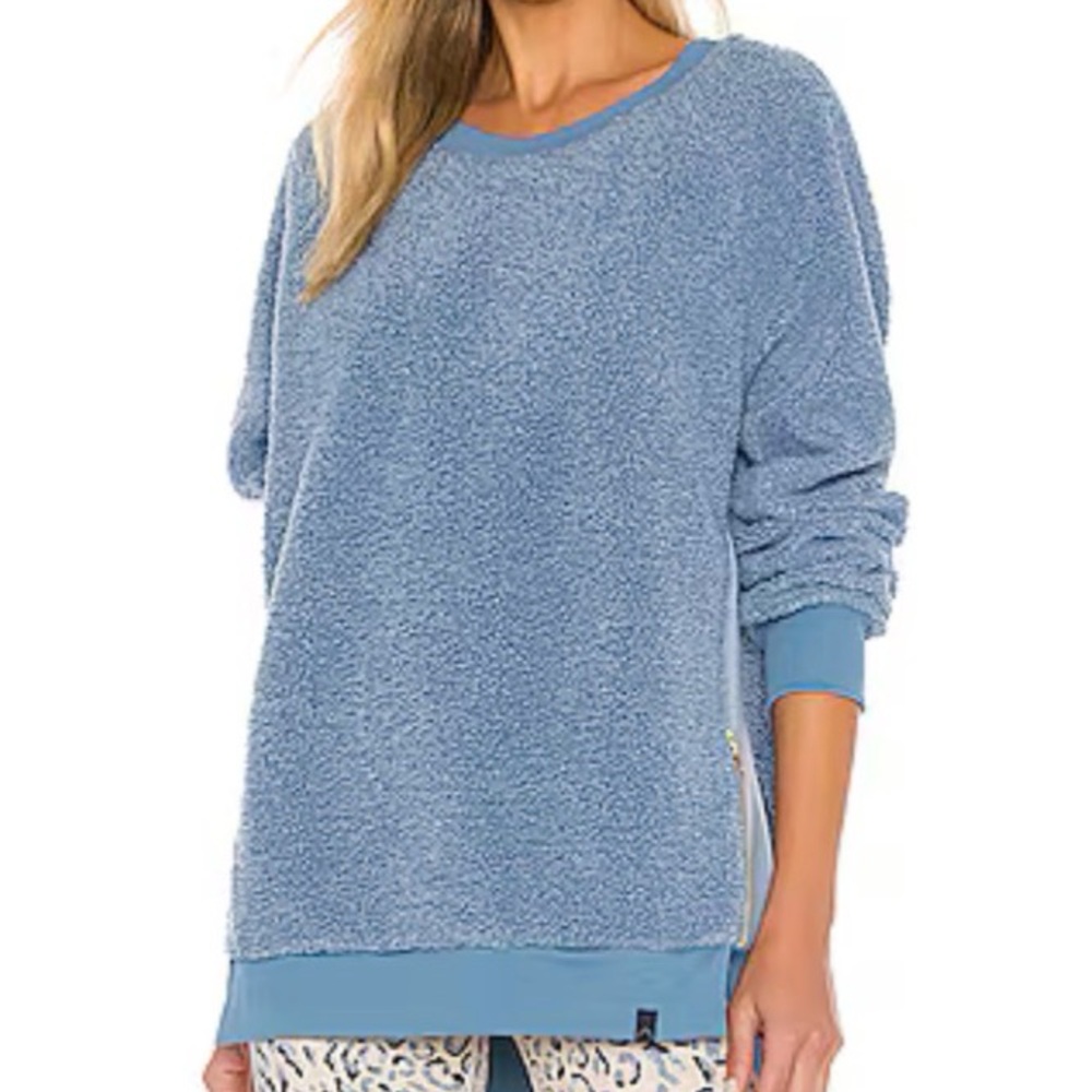 Varley x REVOLVE Oakden Pullover in Faded Denim Size XS